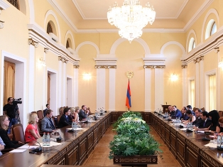 Հայաստանը շահագրգիռ է խթանել քաղաքական երկխոսությունը Դանիայի հետ. Հովիկ Աբրահամ