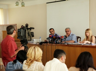 Խաչատրյանների կողմից զինդատախազին կաշառք տալու մասին հրապարակումների հիման վրա ն