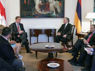 Armenian and Georgian Ministers discuss cooperation within Eastern Partnership p