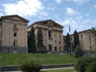 «Հրապարակ». Նոր մանրամասներ ԱԺ-ում ծագած հակասությունից