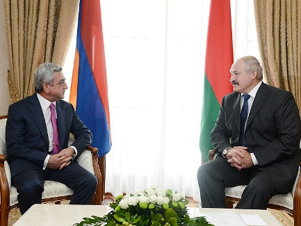 Armenia President meets with Belarus counterpart in Russia