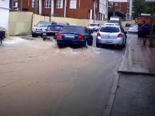 Լոոյում ջուրը լցվել է տները