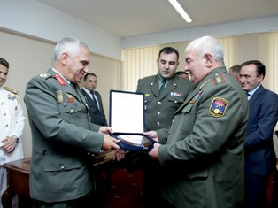 Armenia and Greece discuss cooperation in defense sector