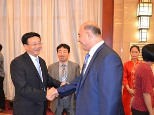 Gyumri Mayor attends 2013 Euro-Asia Economic Forum