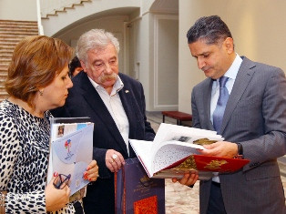 Հայաստանի վարչապետը Սանկտ Պետերբուրգում թանգարաններ է այցելում (ֆոտո)