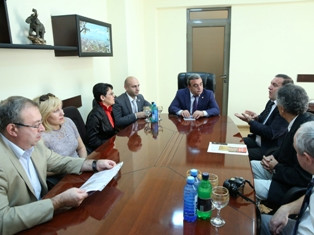 Քննարկվել են Երեւանում խուլերի տեղեկատվության փոխանակման դիսպետչերական կենտրոն հ