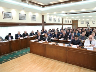 Ավարտվել է փոքր կենտրոնի գովազդային մեծ վահանակների ապամոնտաժման աշխատանքների առ
