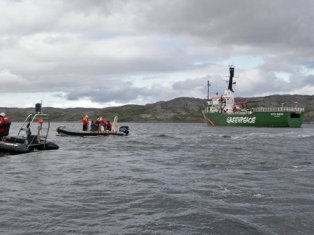 Ռուսաստանում Greenpeace-ի ձերբակալված բնապահպանների նավի վրա թմրանյութեր են գտել