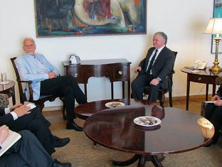 Armenian FM and head of “Germany-Southern Caucasus” group discuss cooperation