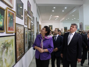 Կայացել է Նոր Հալեպ թաղամասի կառուցման նպատակով հայ նկարիչների նվիրաբերած նկարնե