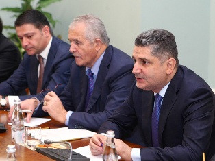 Վարչապետը հանդիպումներ է ունեցել Ռուսաստանի բարձրաստիճան պաշտոնյաների հետ (ֆոտո)