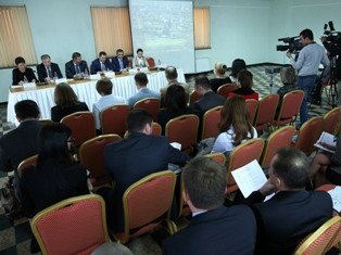 Երեւանում մեկնարկել է Երեւանի եւ Սանկտ Պետերբուրգի միջեւ համագործակցությանը նվիր