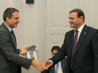 Հայաստանի եւ Ֆրանսիայի քաղաքներում, խնդիրները հիմնականում նույնական են. Տարոն Մա