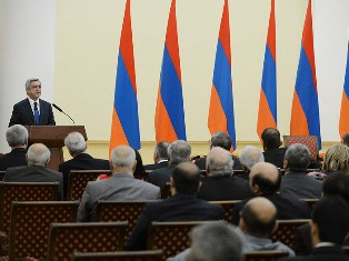 Այս տարի ՀՀ նախագահի ամենամյա կրթական պարգեւին արժանացել են 21 ուսանող եւ 18 աշա