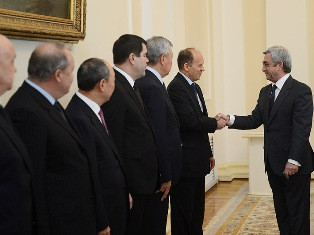 Armenian President receives CIS special service chiefs (PHOTO)