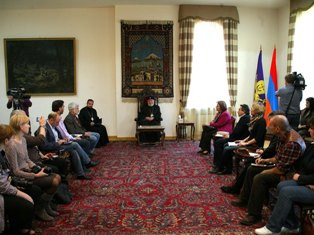 Ամենայն Հայոց Կաթողիկոսն ընդունել է 3-րդ միջազգային մեդիաֆորումի մասնակիցներին