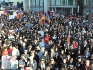 Հայերը բողոքի ակցիա կանցկացնեն Լոս Անջելեսում՝ ընդդեմ Թուրքիայի փոխվարչապետի այց