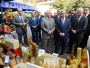 Սերժ Սարգսյանը ներկա է եղել «Արմպրոդէքսպո»-ի բացմանը (ֆոտո)