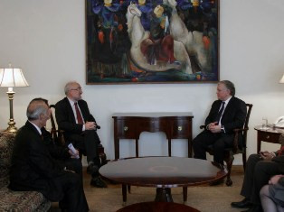 Էդվարդ Նալբանդյանը քննարկել է օդերեւութաբանության հարցերը