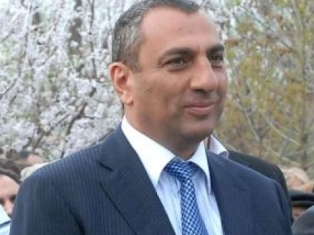 «Հրապարակ». Սամվել Ալեքսանյանը յուրացրել է Ռուբեն Հայրապետյանի նախկին սենյակն Ա
