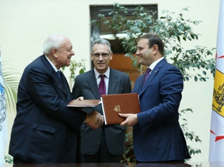 Երեւանի եւ Մարսելի միջեւ ստորագրվել է համագործակցության համաձայնագիր