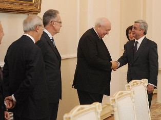 Serzh Sargsyan: Armenia-France cooperation is developing