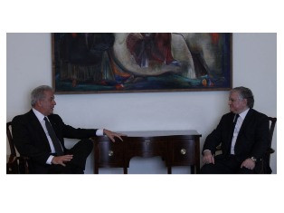 Armenia MFA hosts Greek defense minister