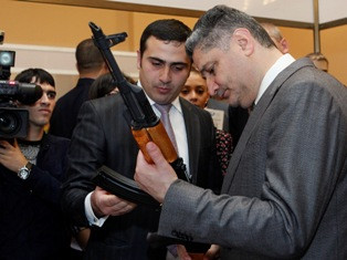 Վարչապետը ծանոթացել է երիտասարդական կազմակերպությունների գործունեությանը