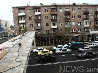 Բագրատունյաց 8 հասցեում կառուցվող վերգետնյա անցումը սպառնում է դառնալ չարիք բնակ