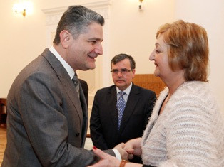 Armenia and Uruguay to deepen cooperation in sport and tourism