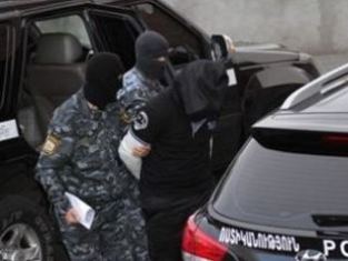 Բանդայի գործով Արտյուշա Հակոբյանի հայրը պատրաստվում է Հայաստանից հեռացնել ընտանի