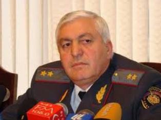 Էդ երեխեն որեւէ բանի հետ կապ չունի. Նախկին փոխոստիկանապետը՝ դստեր սկանդալային վթ