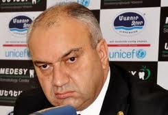 «Ժողովուրդ». ՕԵԿ-ական պատգամավոր Խաչիկ Հարությունյանին կփոխարինի «Քույրիկ Լեւո՞