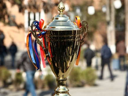 Հայաստանի կառավարությունը վատագույնն է. գործադիրը գավաթ ստացավ (ֆոտոռեպորտաժ)