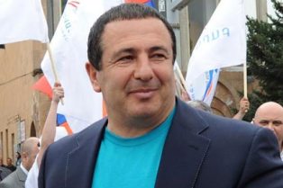 «Ժամանակ». Ծառուկյանը Արարատում 20 միլիոն դոլարի հարկեր է թաքցրել