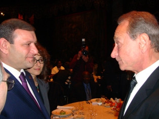 Yerevan and Paris mayors discuss cooperation