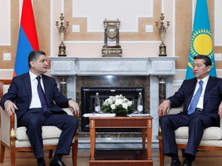 Armenia and Kazakhstan PMs meet in Russia