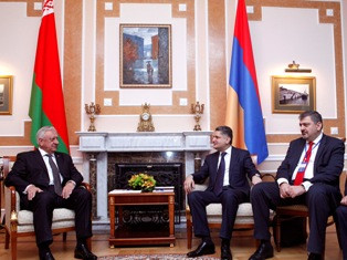 Armenia and Belarus PMs discuss economic ties