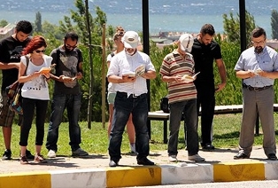 Առանց թույլտվության գիրք կարդալու համար թուրք դասախոսների դեմ հետաքննություն է ս