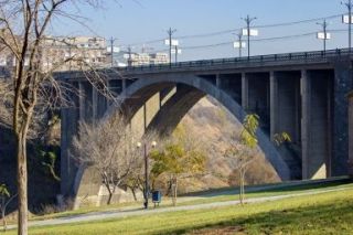 «Հայոց աշխարհ». «Տվեք ինձ 500 հազար դրամ, եւ ինձ չեմ նետի կամրջից»