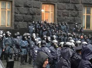 Կիեւում բերման են ենթարկել ցուցարարներին