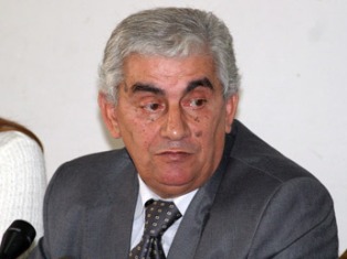 Ինչո՞ւ Կոմիտասի 1, ոչ թե Կոմիտաս 1. Լավրենտի Միրզոյանն ուղղագրության դաս տվեց