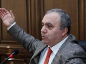 Հանգիստ նստի տեղդ, քեզ կարգին պահի. ԱԺ-ում վիճել են երկու նախկին վարչապետերը