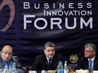 «Ամեն կառավարության նիստի ժամանակ լսում ենք սպառնալիքներ». վարչապետը՝ ծրագրավորո