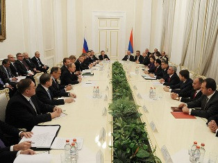 Սարգսյան-Պուտին բանակցությունների արդյունքներով 12  փաստաթուղթ է ստորագրվել