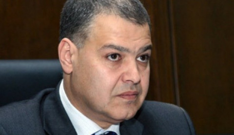 «Իրավունք». Դավիթ Հարությունյանը եղբոր փոխարեն պատասխան չի տալիս