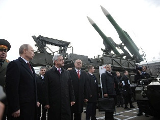 «EurasiaNet». Հայերը բողքում են Պուտինի դեմ, սակայն ոչ նրա ռազմական օգնության