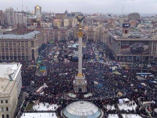 Կիեւ. «Միլիոնների քայլերթ» Մայդանում եւ Ռեգիոնների կուսակցության անցաթղթերով հան