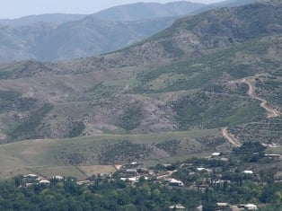 Մեկ ամսից ավելի է՝ փակ է Ոսկեպար-Բաղանիս ճանապարհը
