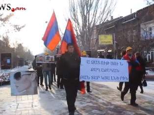 Շանթը ցույց տվեց, որ հայերի մեջ մի տղամարդ է մնացել. գյումրեցիները քայլերթով պահ